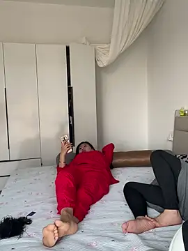 Snapshot of Xiaoleilei-10 chatting on April 12, 8:08 am Xiaoleilei-10 online show from April 12, 8:08 am