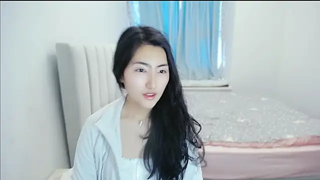 Snapshot of A--zi chatting on March 29, 5:51 am A--zi online show from March 29, 5:51 am