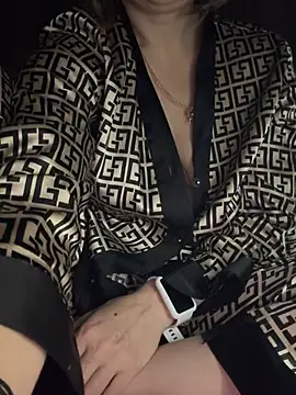 peach widow online show from April 8, 6:41 pm