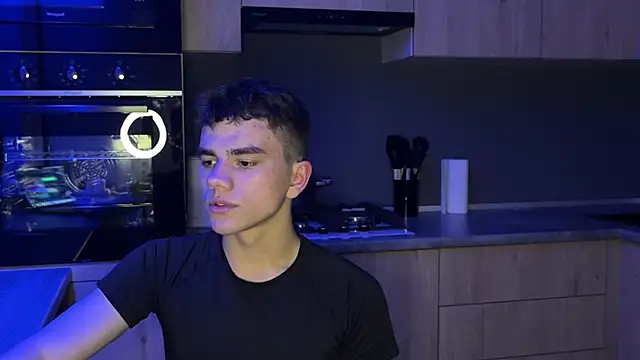 MaxWoolf online show from May 29, 5:55 pm