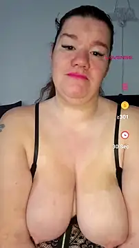 curvystachel42 online show from July 2, 10:21 am