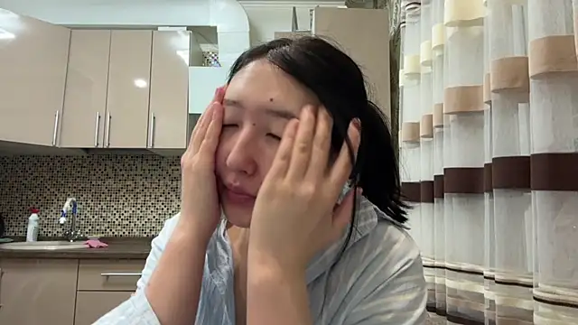 Ameliya kim online show from April 21, 9:06 pm