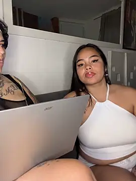 lunaa love online show from May 17, 11:56 pm