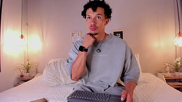 dominik drake online show from June 18, 12:20 pm