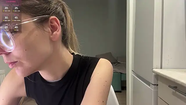 Peachy keens online show from May 4, 3:52 pm