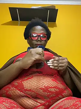 BoobsQueeen online show from June 7, 1:21 am