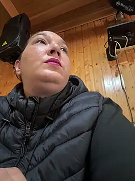 Tugatita1990 online show from April 7, 8:48 am