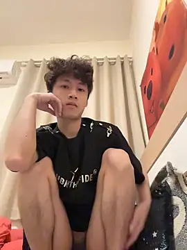 sexyboy-3525 online show from May 16, 12:59 pm