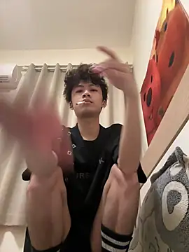 sexyboy-3525 online show from May 27, 4:04 pm