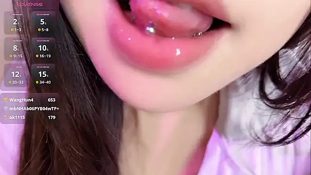 Snapshot of nicole-0329 chatting on May 17, 11:56 pm nicole-0329 online show from May 17, 11:56 pm