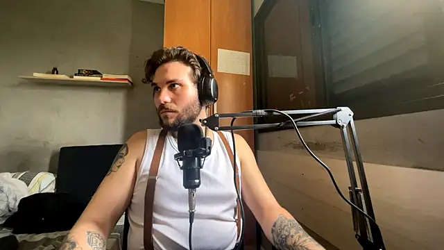 K0r1n online show from March 30, 6:09 pm