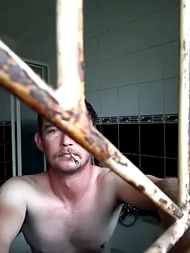 Snapshot of ekslus247 chatting on April 7, 9:10 am ekslus247 online show from April 7, 9:10 am