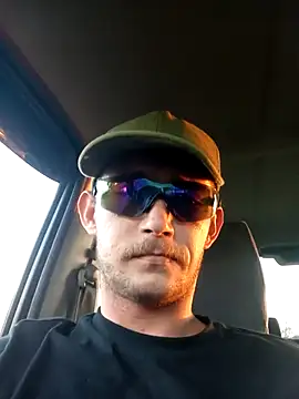 Snapshot of ekslus247 chatting on April 8, 3:45 pm ekslus247 online show from April 8, 3:45 pm