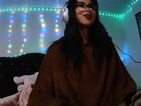 Luna Velvet7 online show from May 18, 1:24 am
