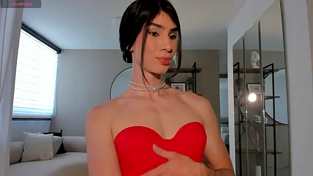 einyel  online show from May 26, 8:27 pm