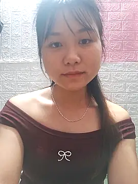 Snapshot of -Cidy- chatting on April 2, 3:26 am -Cidy- online show from April 2, 3:26 am