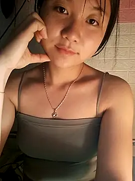 Snapshot of -Cidy- chatting on April 7, 5:24 pm -Cidy- online show from April 7, 5:24 pm