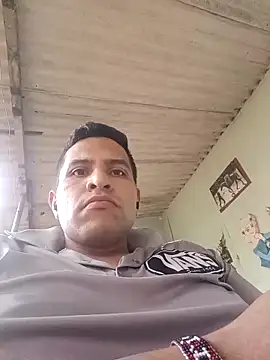 Julian411 online show from April 3, 8:18 pm