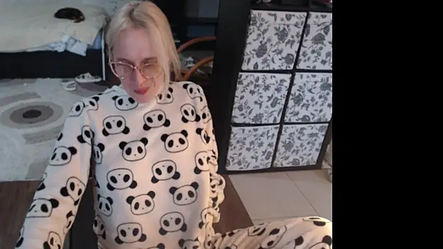 Sweet hot shrmp online show from April 24, 4:04 am