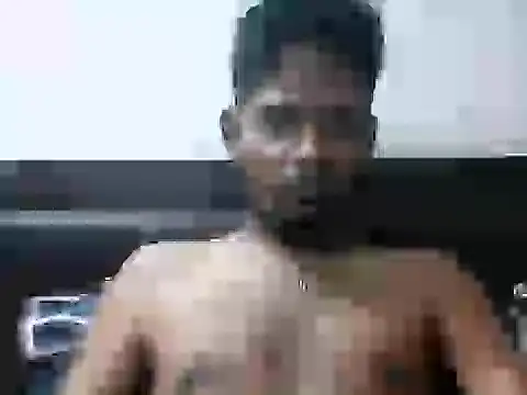 Snapshot of Live_f chatting on April 3, 6:11 am Live f online show from April 3, 6:11 am