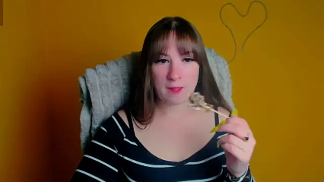 Tiffani Angel online show from May 16, 5:37 am