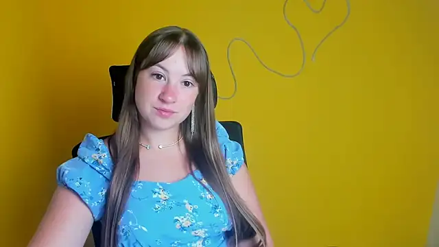 Snapshot of Tiffani_Angel chatting on June 25, 5:56 am Tiffani Angel online show from June 25, 5:56 am