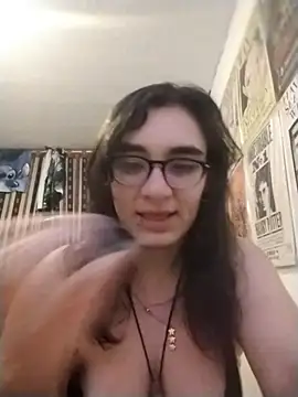 Snapshot of Ellaa_honey chatting on June 11, 4:32 am Ellaa honey online show from June 11, 4:32 am