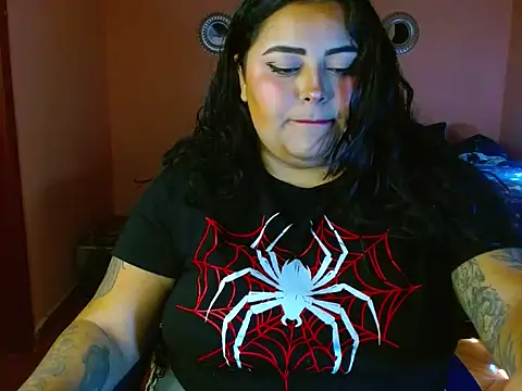LunaAddittion online show from April 18, 2:21 pm