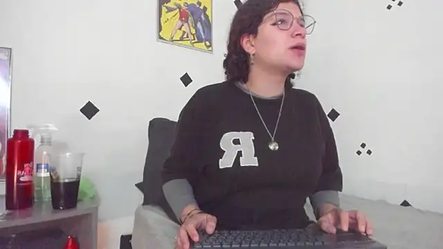 Snapshot of wendybeckett4 chatting on April 6, 5:58 pm wendybeckett4 online show from April 6, 5:58 pm