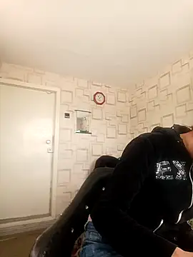 lisa wey online show from April 18, 8:07 am