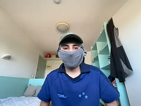 Snapshot of Rebeu_77 chatting on June 13, 2:48 pm Rebeu 77 online show from June 13, 2:48 pm