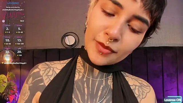 Luana fiore online show from May 10, 12:32 pm