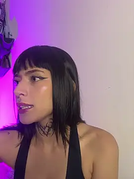 Snapshot of Babeel_ chatting on April 14, 9:21 pm Babeel online show from April 14, 9:21 pm