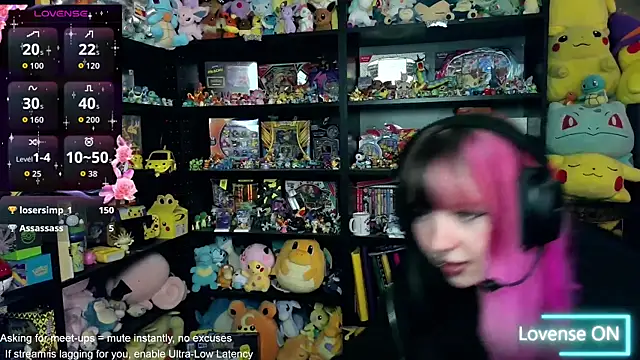 Snapshot of CutieTracer chatting on June 7, 3:05 pm CutieTracer online show from June 7, 3:05 pm
