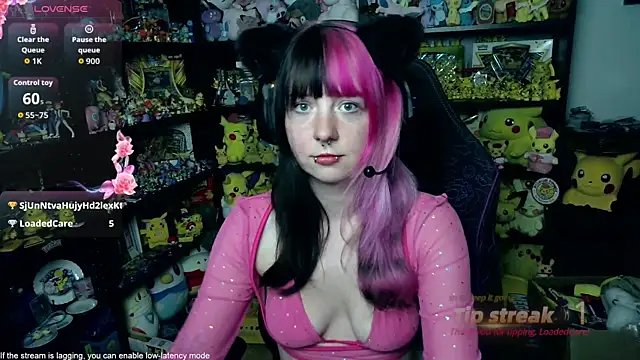 Snapshot of CutieTracer chatting on July 11, 8:44 pm CutieTracer online show from July 11, 8:44 pm