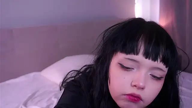 Snapshot of CandiceDossantos chatting on March 31, 8:26 am CandiceDossantos online show from March 31, 8:26 am