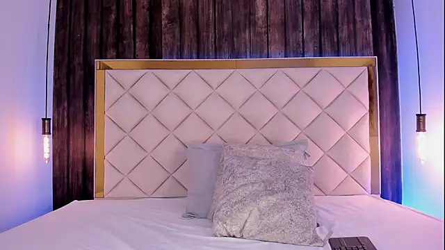 Chloee Parkerr online show from June 18, 4:24 am