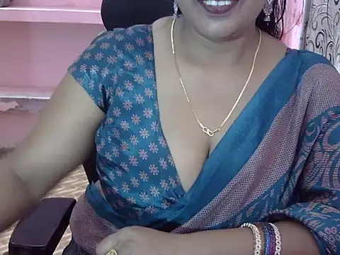 Rubi 012 online show from April 11, 7:35 am