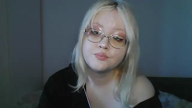 Snapshot of Elayne_Sweet chatting on May 2, 6:07 am Elayne Sweet online show from May 2, 6:07 am