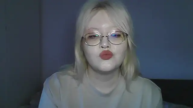 Snapshot of Elayne_Sweet chatting on May 12, 6:10 am Elayne Sweet online show from May 12, 6:10 am
