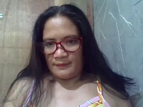PinayZaira online show from May 13, 11:33 pm