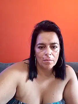 Snapshot of lucianamorocha chatting on April 15, 1:40 pm lucianamorocha online show from April 15, 1:40 pm