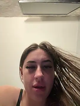 Snapshot of Chloewhiteex chatting on April 10, 11:42 pm Chloewhiteex online show from April 10, 11:42 pm