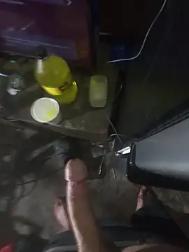 Snapshot of Rockstar842141 chatting on April 13, 4:07 am Rockstar842141 online show from April 13, 4:07 am