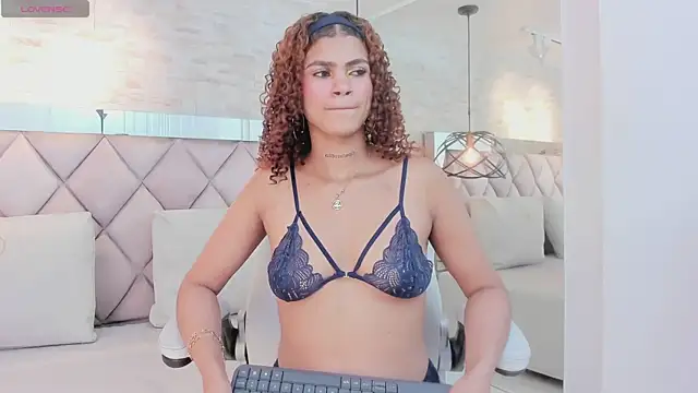 saray parker  online show from April 8, 6:52 pm