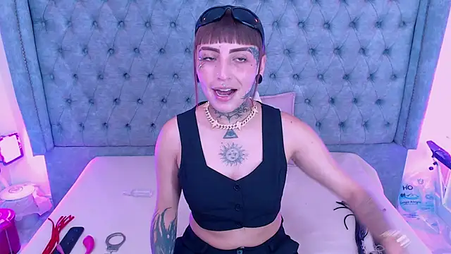 Snapshot of Gyal_Smith chatting on April 3, 3:37 am Gyal Smith online show from April 3, 3:37 am