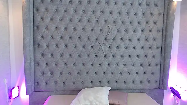 Snapshot of Gyal_Smith chatting on April 12, 3:33 am Gyal Smith online show from April 12, 3:33 am