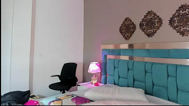 SarahLarsson online show from May 24, 5:18 pm