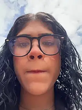 Snapshot of Baby_Dakota chatting on April 6, 6:09 pm Baby Dakota online show from April 6, 6:09 pm