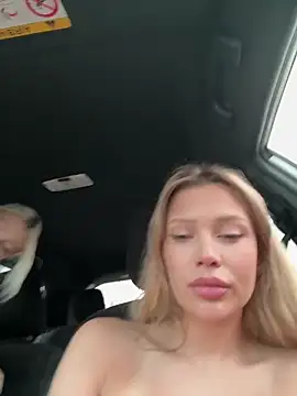 Girl-Mia online show from April 16, 4:02 am